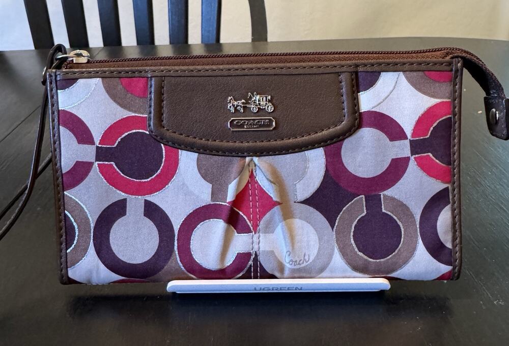 NWOT Coach Madison Op Art Multi Red Wristlet Wallet